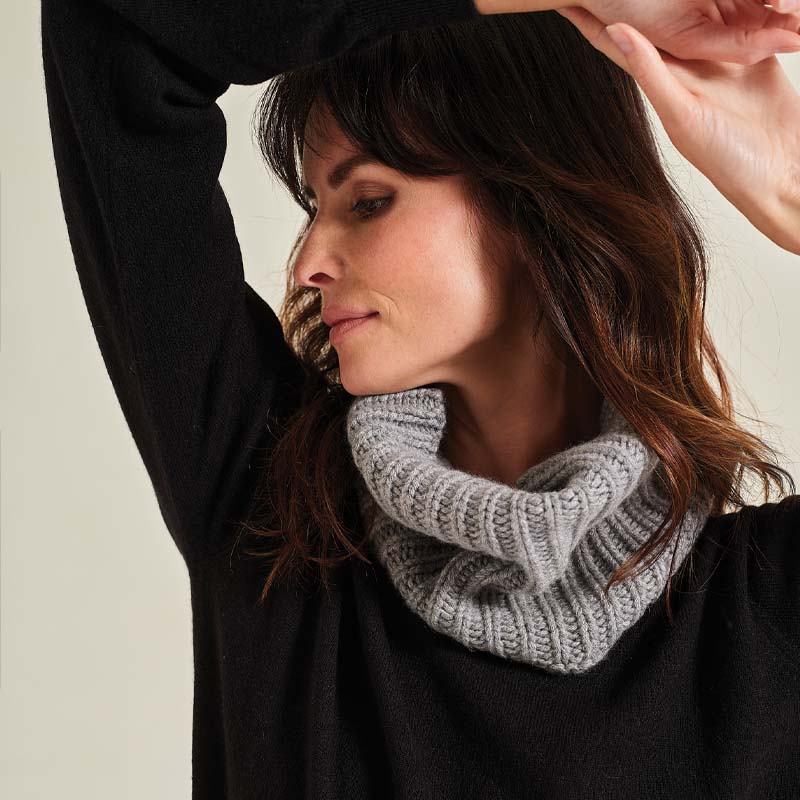 The 20 Ply Chunky Cashmere Neckwarmer
