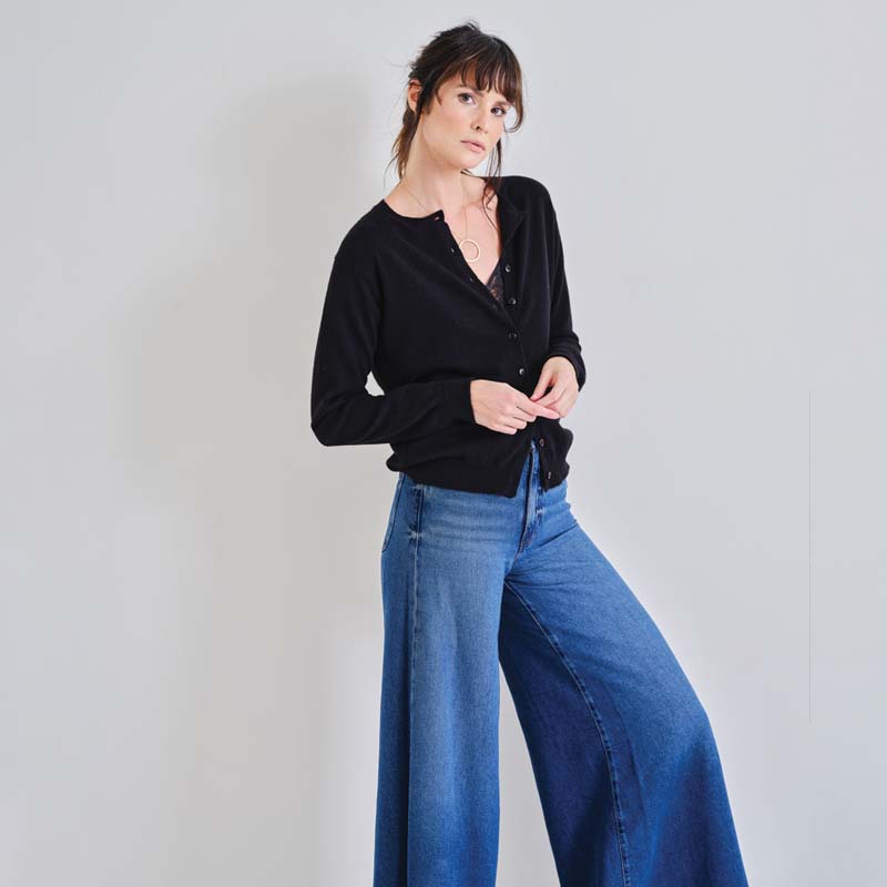 The Cashmere Fitted Cardigan