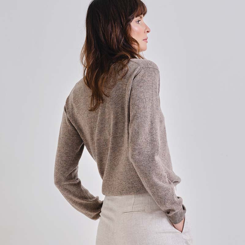 The Cashmere Fitted Crew Neck Sweater