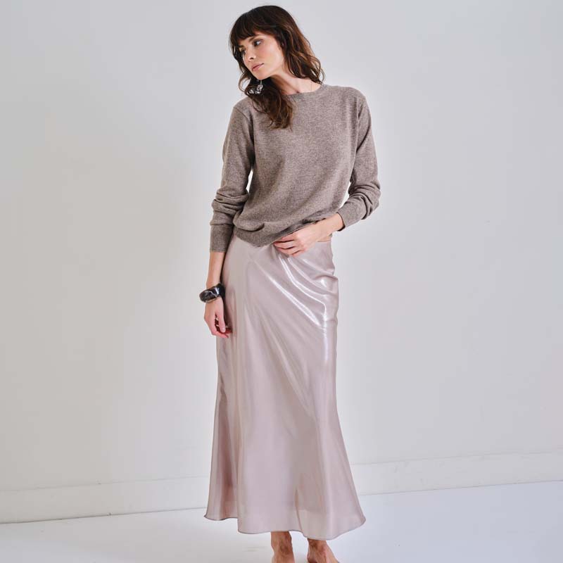 The Cashmere Fitted Crew Neck Sweater