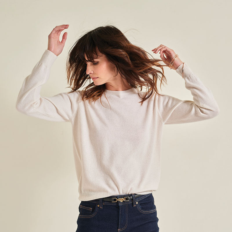 The Cashmere Fitted Crew Neck Sweater