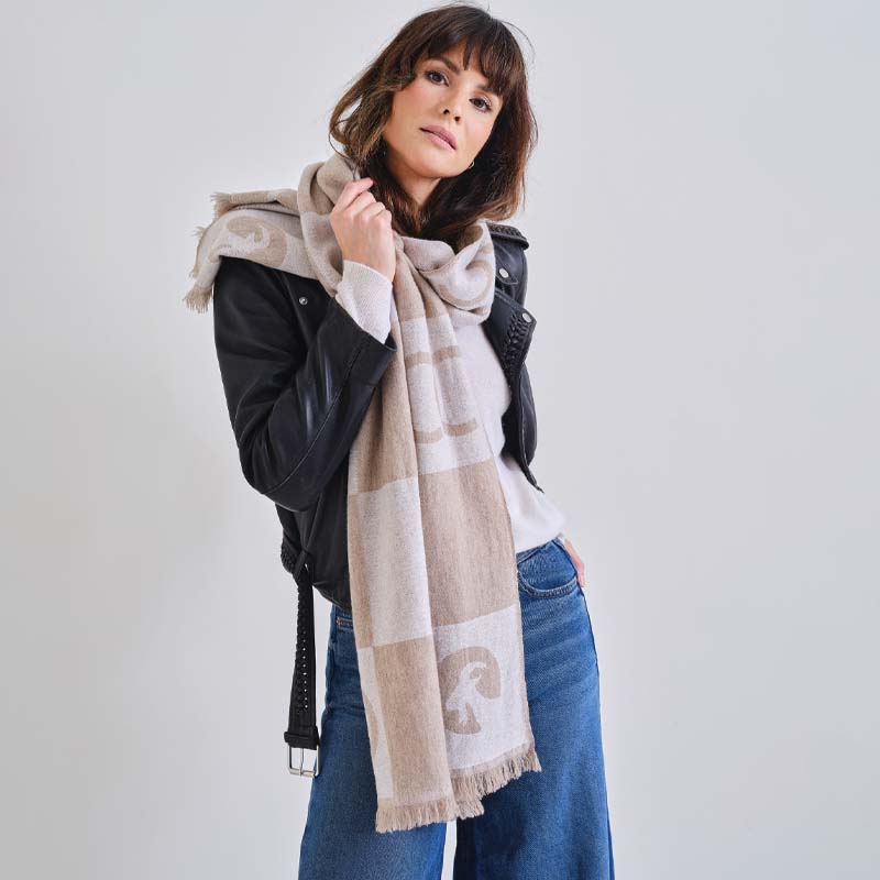 The Pure Cashmere Signature Stole