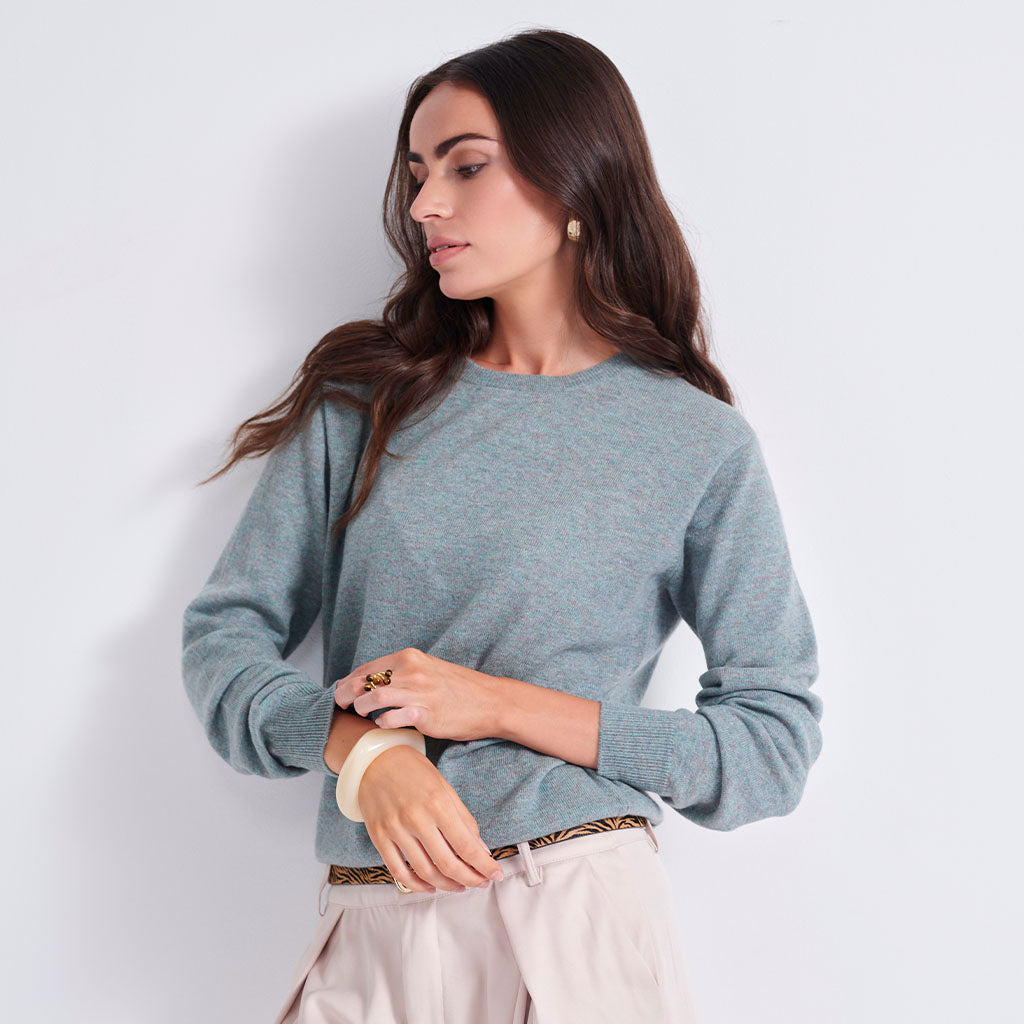 The Cashmere Fitted Crew Neck Sweater