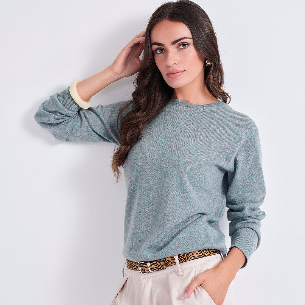 The Cashmere Fitted Crew Neck Sweater