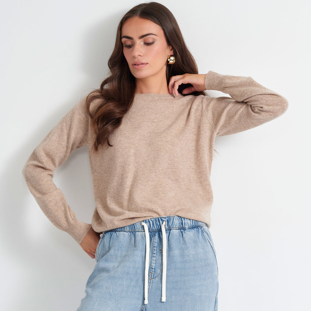 The Cashmere Fitted Crew Neck Sweater
